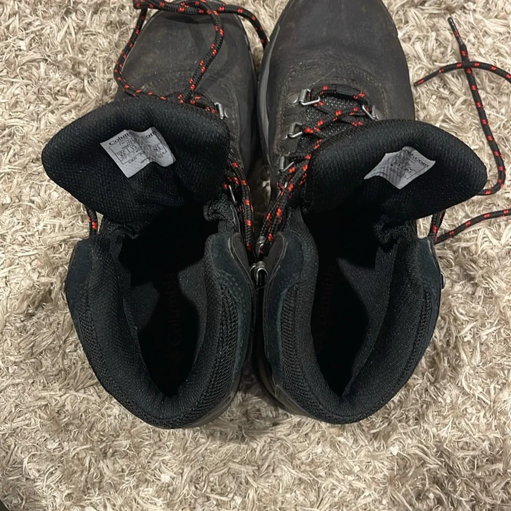 Women’s Columbia hiker 9.5 - Picture 7 of 7